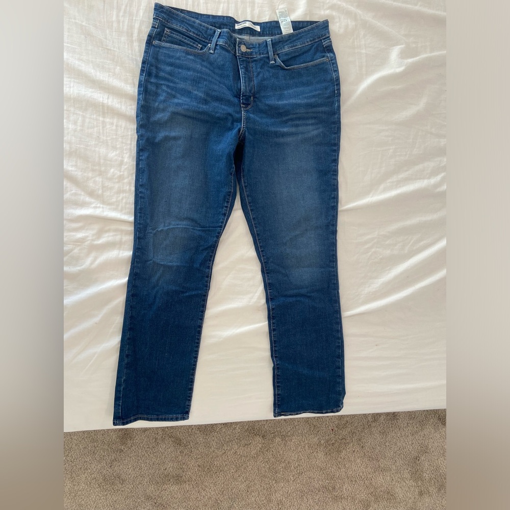 Signature levi strauss totally shaping straight